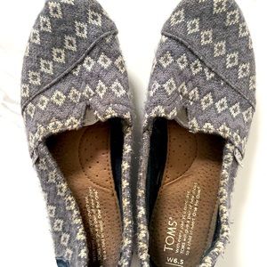 Toms Soft Shoes 6.5
